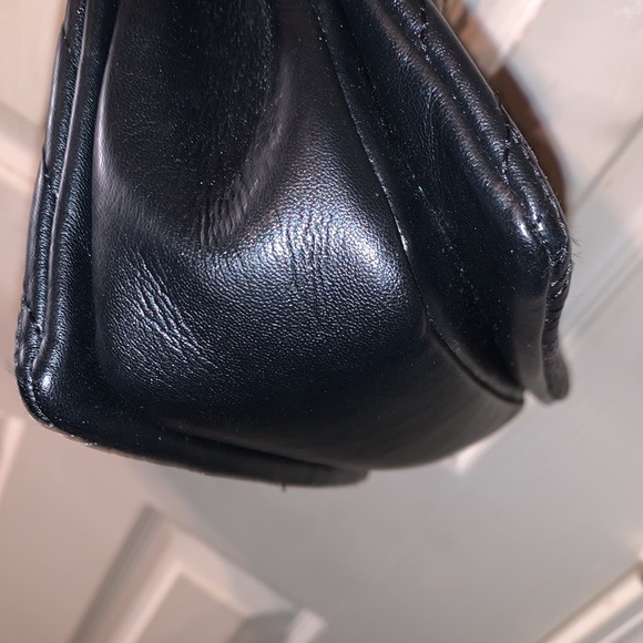 🖤BLACK GUESS HANDBAG🖤 - Picture 6 of 16